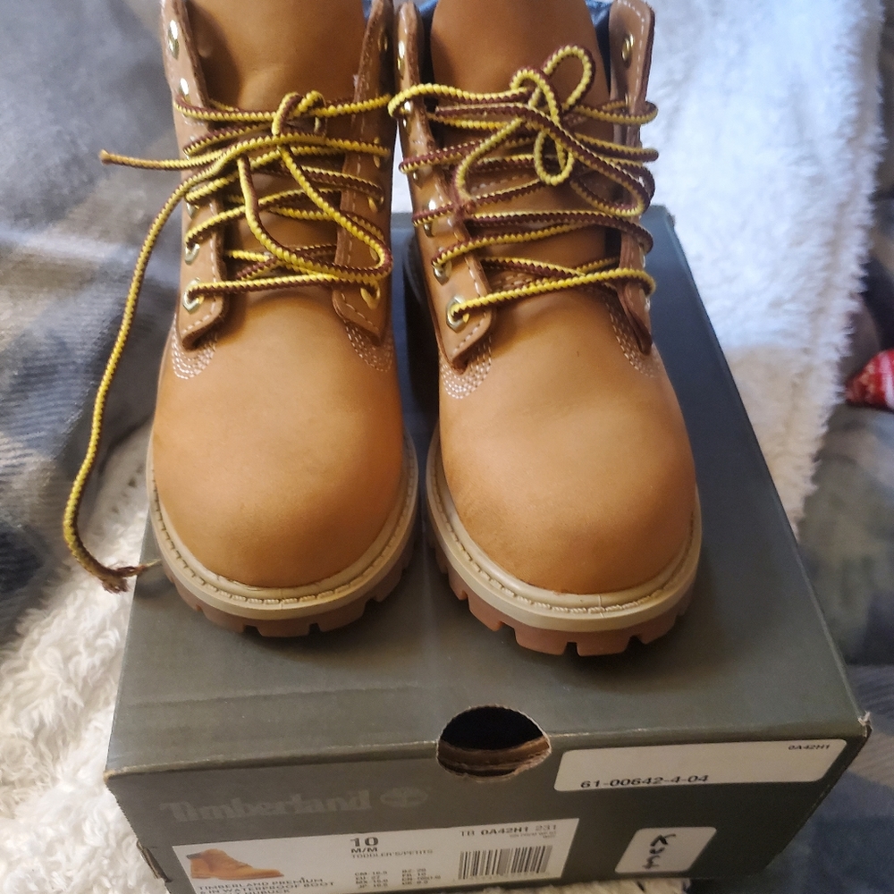 *SOLD* Timberland boots